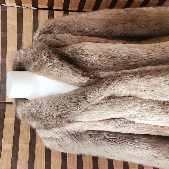 Beaver fur coat lined - Picture 8 of 16